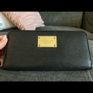Black Michael Kors Wallet